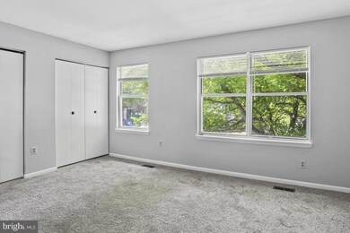 11623 Summer Oak Dr, Germantown, MD 20874 - photo 4