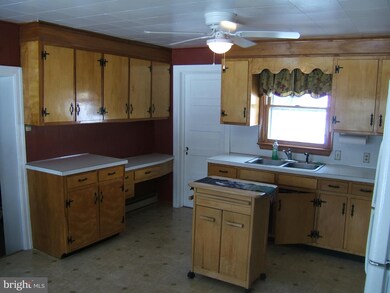 2 Cumberland St, Clear Spring, MD 21722 - photo 7