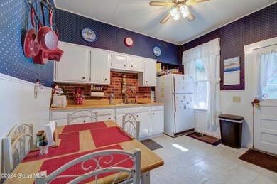 124 Pleasant Ave, Johnstown, NY 12095 - photo 7