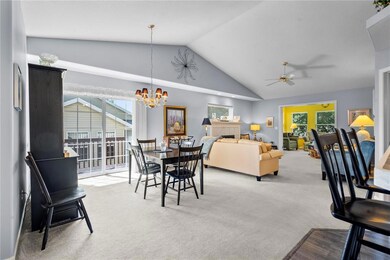 Side grilling deck.