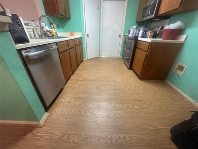 903 Greenbriar Loop, Round Rock, TX 78664 - photo 5