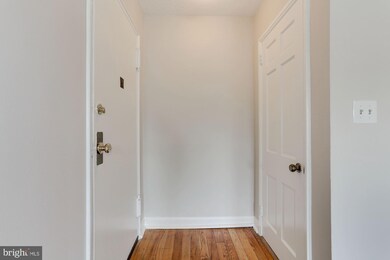 3080 S Abingdon St unit A2, Arlington, VA 22206 - photo 3