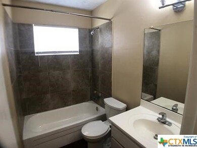 1245 N Lbj Dr unit B, San Marcos, TX 78666 - photo 7