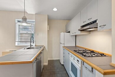 27 Bowdoin St unit 1D, Boston, MA 02114 - photo 2