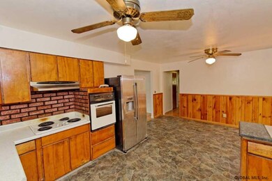 29 Jefferson Ave, Rensselaer, NY 12144 - photo 3