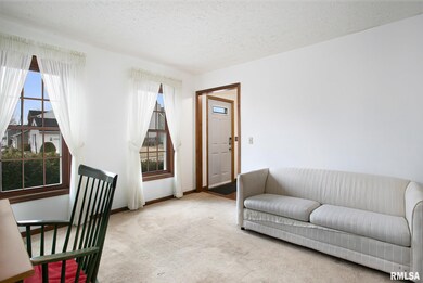 5739 Vine St, Davenport, IA 52806 - photo 4