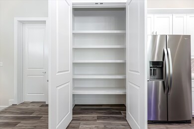 2502 W Tidwell Rd unit D, Houston, TX 77091 - photo 7