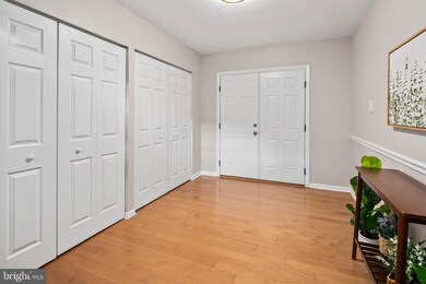 3034 Mission Square Dr, Fairfax, VA 22031 - photo 5