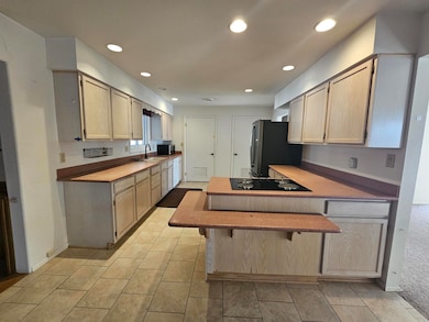 405 S 18th St, Worland, WY 82401 - photo 7