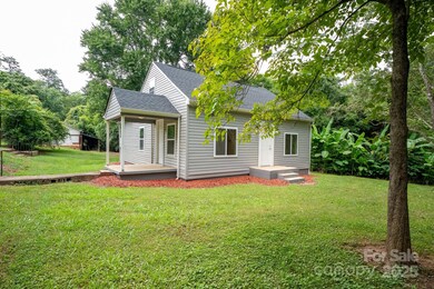 2901 N Shipp Ave, Newton, NC 28658 - photo 4