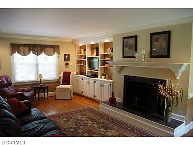 Den/Family/Great Room - Family Room with Gas Log F