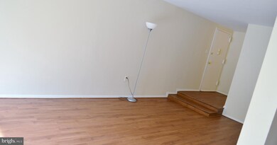 423 Christopher Ave unit T4, Gaithersburg, MD 20879 - photo 3