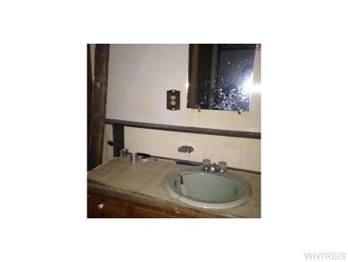 Bathroom 1st floor