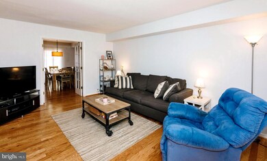 8236 Carrleigh Pkwy unit 87, Springfield, VA 22152 - photo 6