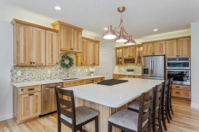05_69840OctoberRd_177004_Kitchen_LowRes