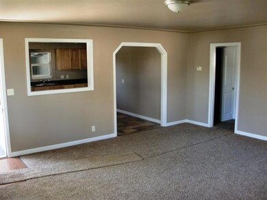 447 N 5th St, Central Point, OR 97502 - photo 6