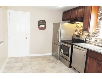 55 Bennington St, Springfield, MA 01108 - photo 3