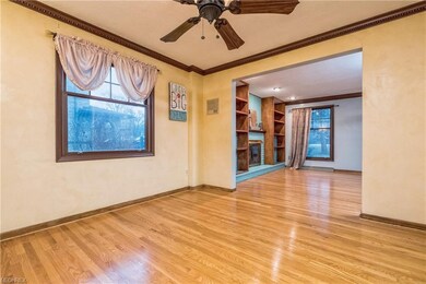This dining room flows easily into both the eat-in