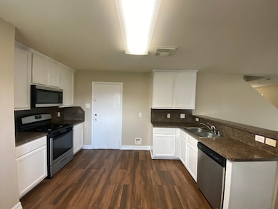 12807 Blue Timbers Ct, Houston, TX 77044 - photo 4