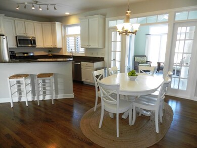 2611 Hoddam Rd unit 4, Naperville, IL 60564 - photo 3