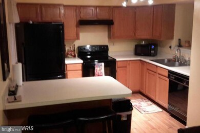 8909 Oxley Forest Ct, Laurel, MD 20723 - photo 5