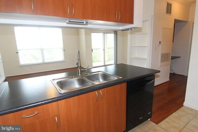 13500 Derry Glen Ct unit 303, Germantown, MD 20874 - photo 6