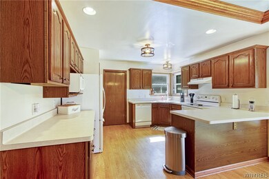 590 Williams St, North Tonawanda, NY 14120 - photo 6