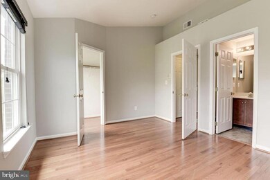 42769 Longworth Terrace unit 40C, Chantilly, VA 20152 - photo 5