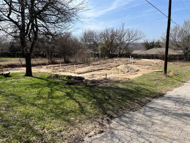 648 Narrow St, Weatherford, TX 76086 - photo 2