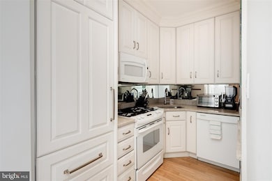 1632 30th St NW unit 12, Washington, DC 20007 - photo 4