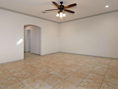 322 S Bowie Dr, Weatherford, TX 76086 - photo 5