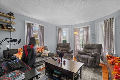 75 Chestnut Ave, Cranston, RI 02910 - photo 3