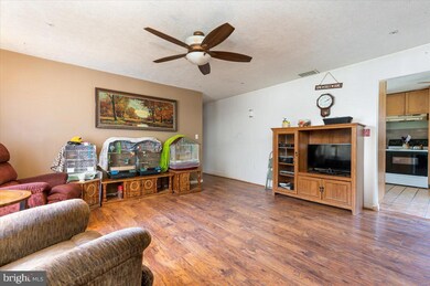 12113 Lanham Severn Rd, Bowie, MD 20720 - photo 5