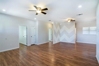 101 N Blanton, Whitewright, TX 75491 - photo 5