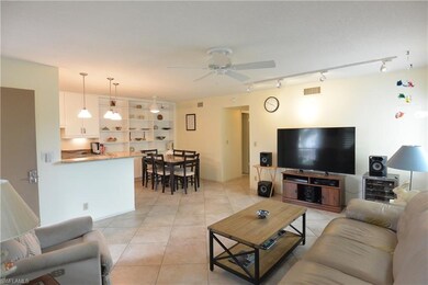 Central Gardens unit 212, Naples, FL 34102 - photo 2