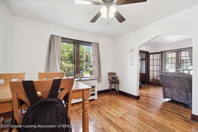 05-1843-Stirling-Ave-Lansing-MI-48910-Wi