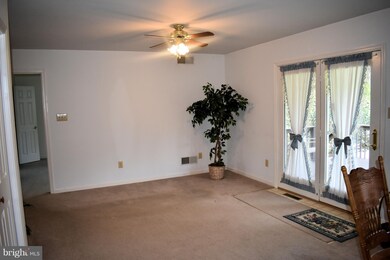 2432 Mccleary Dr, Chambersburg, PA 17201 - photo 5