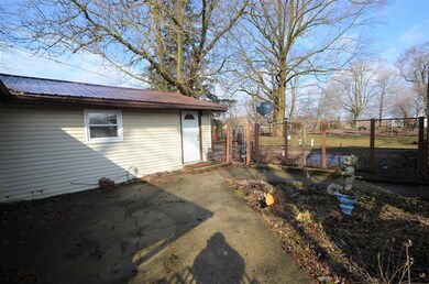 3575 E 1st St, Petroleum, IN 46778 - photo 3