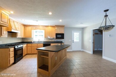 07_4071HOLLISRD_2007_LowRes