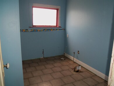 1110 Tremont Ave, Davenport, IA 52803 - photo 2