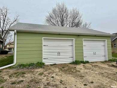 811 7th Ave S, Clinton, IA 52732 - photo 5