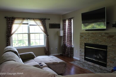 2204 Bowwood Ct, East Stroudsburg, PA 18301 - photo 3