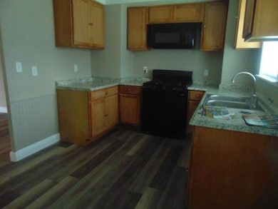 1359 2nd St, Red Bluff, CA 96080 - photo 3