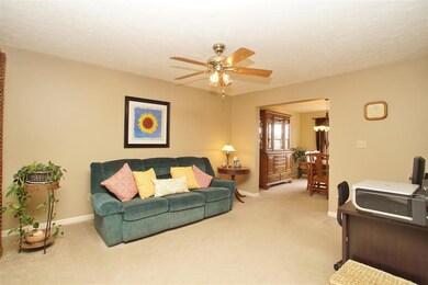 1427 Sunflower Ct, Greentown, IN 46936 - photo 3