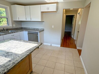 13 Jersey Dr, Worcester, MA 01606 - photo 7