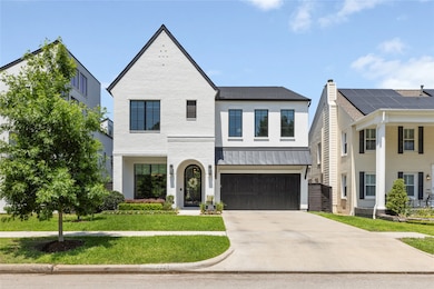 Quiet Southhampton neighborhood
