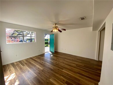 Entry/Living