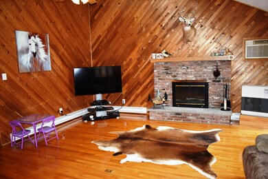 108 Surrey Dr, Blooming Grove Township, PA 18428 - photo 5