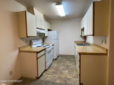 3570 W Dimond Blvd unit B4, Anchorage, AK 99502 - photo 3