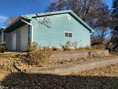 735 7th Ave, Coon Rapids, IA 50058 - photo 2